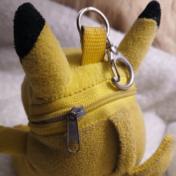 Very 1st Generation 1995-1996 pokemon pikachu plush toy. - Picture 2 of 7